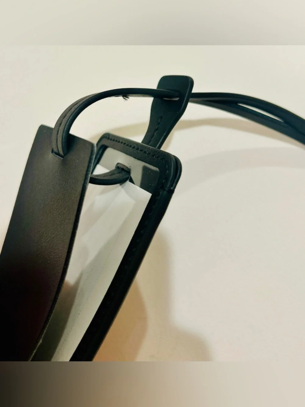 Away Black Leather Luggage Tag